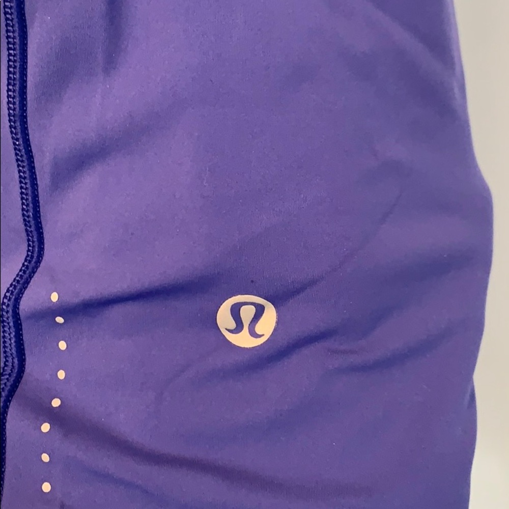25 in lululemon crop leggings